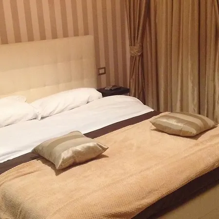 Terrazza Partenopea 4* نابولي