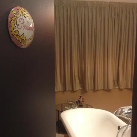 Terrazza Partenopea فندق مبيت وإفطار